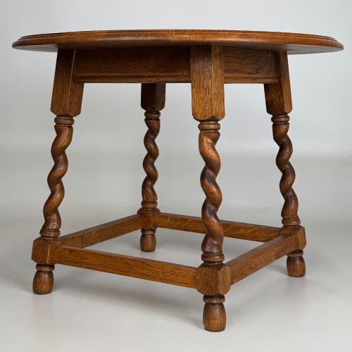 ANTIQUE 20TH CENTURY ROUND EDWARDIAN COFFEE TABLE IN OAK - ADDITIONAL PHOTO 3