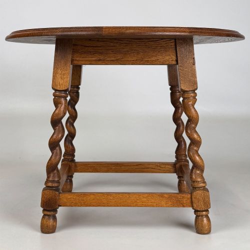 ANTIQUE 20TH CENTURY ROUND EDWARDIAN COFFEE TABLE IN OAK - ADDITIONAL PHOTO 6