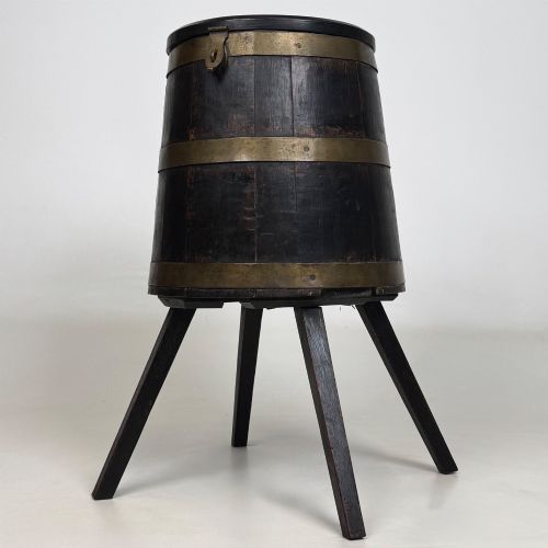 ANTIQUE 20TH CENTURY UNIQUE BRASS BOUND STORAGE BARREL IN OAK - ADDITIONAL PHOTO 2