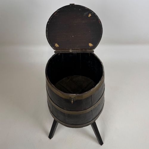 ANTIQUE 20TH CENTURY UNIQUE BRASS BOUND STORAGE BARREL IN OAK - ADDITIONAL PHOTO 11