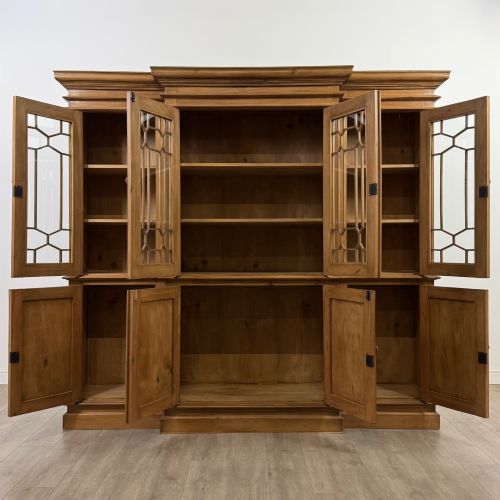 ANTIQUE 20TH CENTURY LARGE BREAKFRONT BOOKCASE IN PINE - ADDITIONAL PHOTO 1