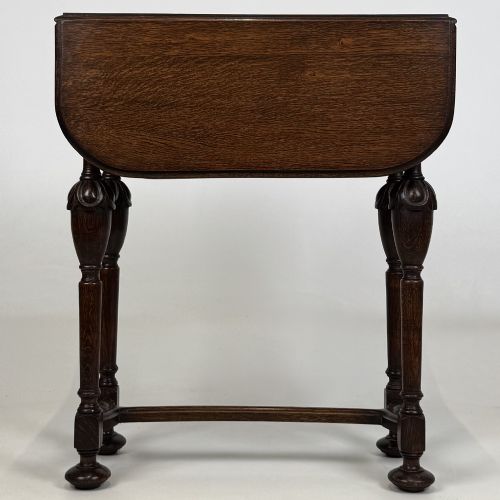 ANTIQUE 20TH CENTURY SMALL DROP LEAF SIDE TABLE IN OAK - ADDITIONAL PHOTO 1