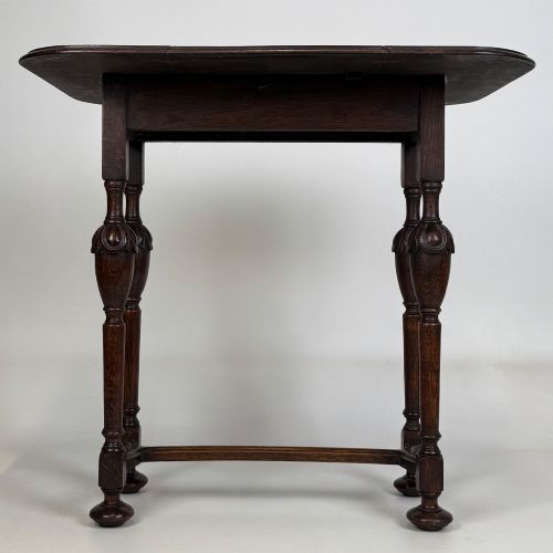 ANTIQUE 20TH CENTURY SMALL DROP LEAF SIDE TABLE IN OAK - ADDITIONAL PHOTO 2