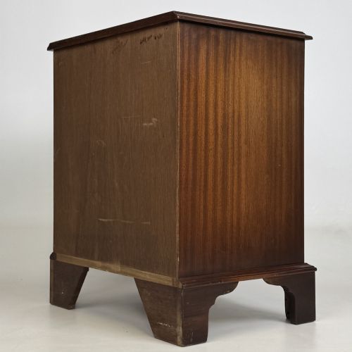 ANTIQUE 20TH CENTURY SMALL CHEST OF DRAWERS IN MAHOGANY - ADDITIONAL PHOTO 5