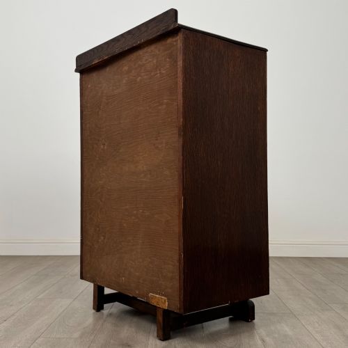 fig 6. Antique 20th Century Cupboard In Oak