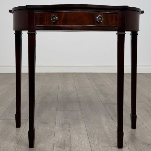 antique 20th century small serpentine side table in mahogany - CATEGORY: ANTIQUE TABLES - DATED EDWARDIAN
