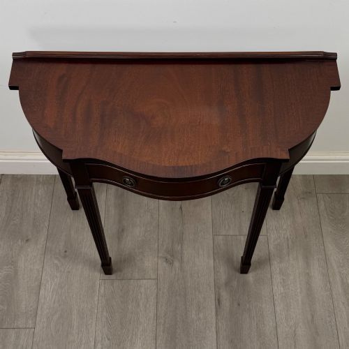 ANTIQUE 20TH CENTURY SMALL SERPENTINE SIDE TABLE IN MAHOGANY - ADDITIONAL PHOTO 8