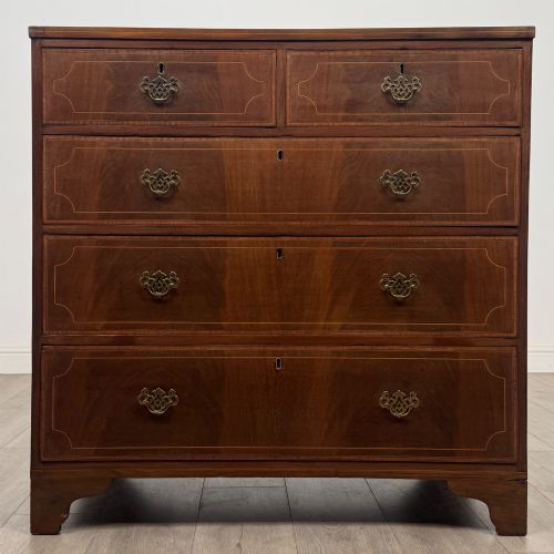 ANTIQUE 18TH CENTURY GEORGIAN CHEST OF DRAWERS IN MAHOGANY