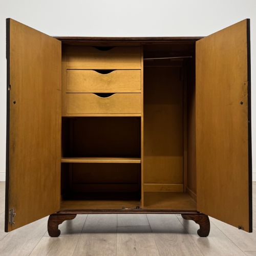 fig 1. Antique 20th Century Fitted Cupboard In Oak 