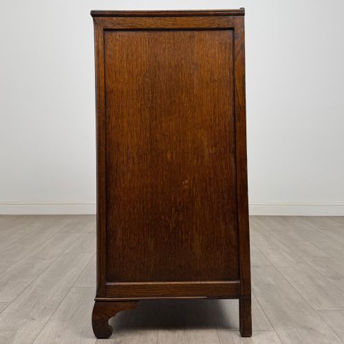 fig 3. Antique 20th Century Fitted Cupboard In Oak 