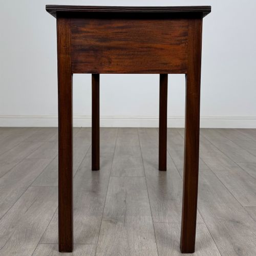 ANTIQUE 20TH CENTURY GOOD QUALITY WRITING TABLE IN MAHOGANY - ADDITIONAL PHOTO 2