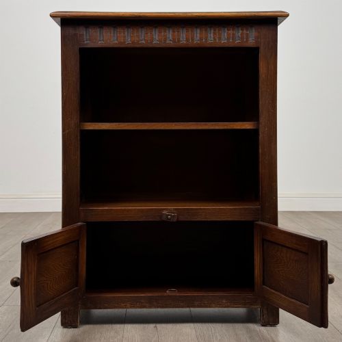ANTIQUE 20TH CENTURY GOOD QUALITY SMALL OAK CABINET - ADDITIONAL PHOTO 1