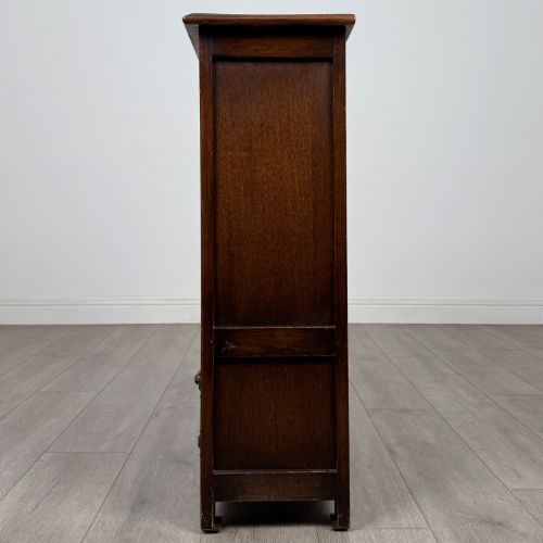 ANTIQUE 20TH CENTURY GOOD QUALITY SMALL OAK CABINET - ADDITIONAL PHOTO 3