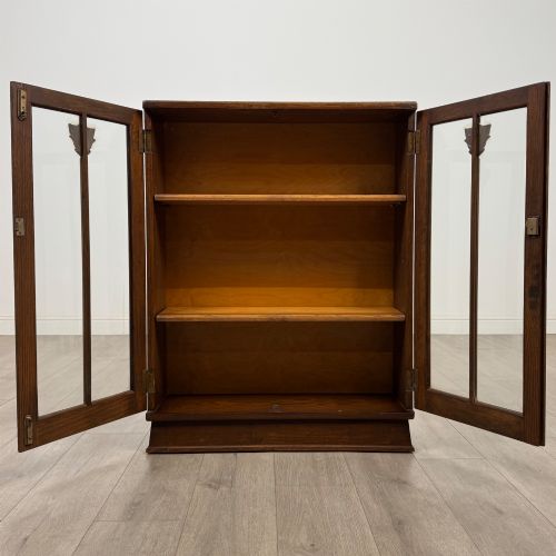 ANTIQUE 20TH CENTURY EDWARDIAN DISPLAY CABINET IN OAK - ADDITIONAL PHOTO 1