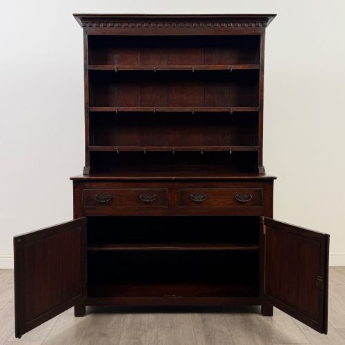 fig 1. Antique 20th Century Good Quality Welsh Dresser In Oak