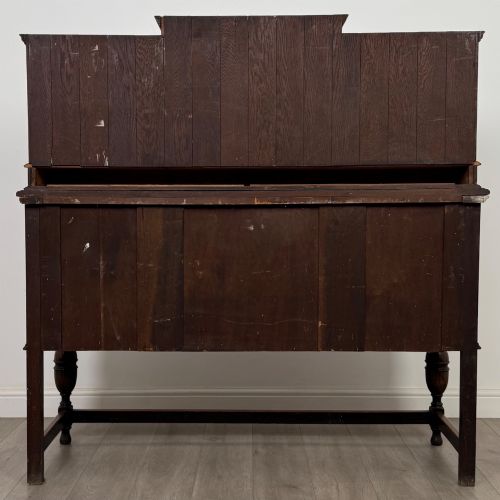 ANTIQUE 20TH CENTURY JACOBEAN STYLE SIDEBOARD IN OAK - ADDITIONAL PHOTO 5