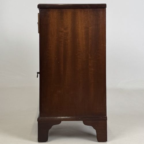 ANTIQUE 20TH CENTURY PAIR OF MAHOGANY BEDSIDE CABINETS - ADDITIONAL PHOTO 4