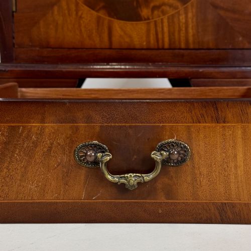 ANTIQUE 20TH CENTURY PAIR OF MAHOGANY BEDSIDE CABINETS - ADDITIONAL PHOTO 12