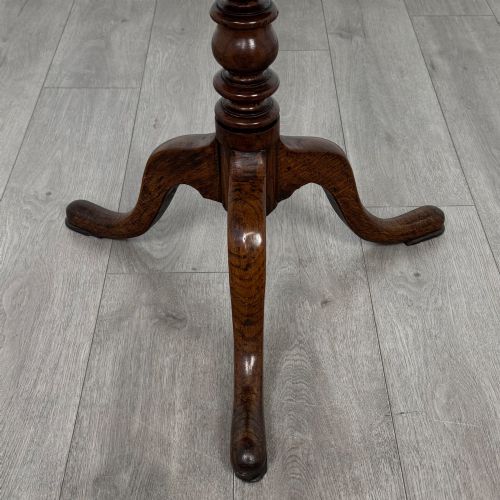 ANTIQUE 18TH CENTURY GEORGIAN TILT TOP TABLE IN GOLDEN OAK - ADDITIONAL PHOTO 4
