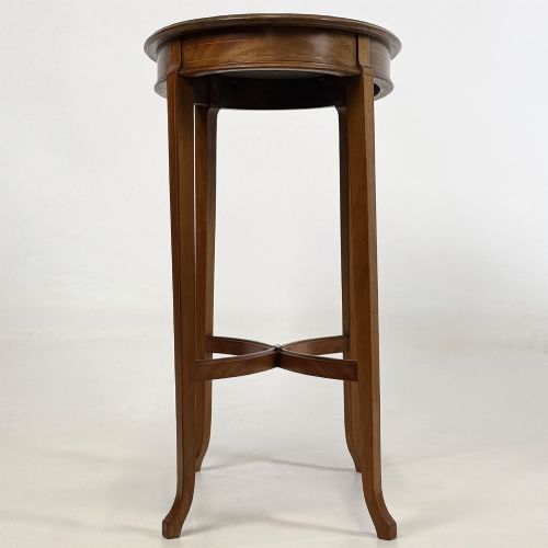 ANTIQUE 20TH CENTURY OVAL SIDE TABLE IN MAHOGANY - ADDITIONAL PHOTO 6