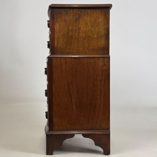 ANTIQUE 20TH CENTURY SMALL CHEST OF DRAWERS IN MAHOGANY - ADDITIONAL PHOTO 2