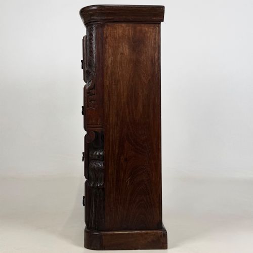 ANTIQUE 20TH CENTURY INDIAN ROSEWOOD CHEST OF DRAWERS - ADDITIONAL PHOTO 2