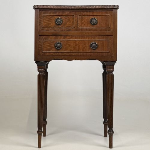 ANTIQUE 20TH CENTURY PAIR OF MAHOGANY BEDSIDE CABINETS - ADDITIONAL PHOTO 1