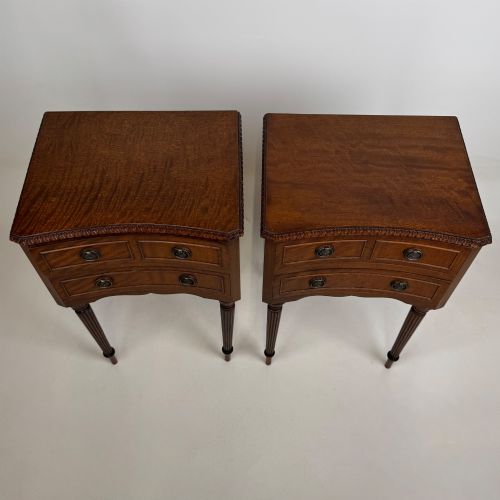 ANTIQUE 20TH CENTURY PAIR OF MAHOGANY BEDSIDE CABINETS - ADDITIONAL PHOTO 9