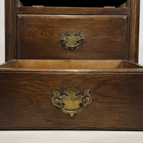 ANTIQUE 20TH CENTURY SMALL EDWARDIAN CHEST OF DRAWERS IN OAK - ADDITIONAL PHOTO 9