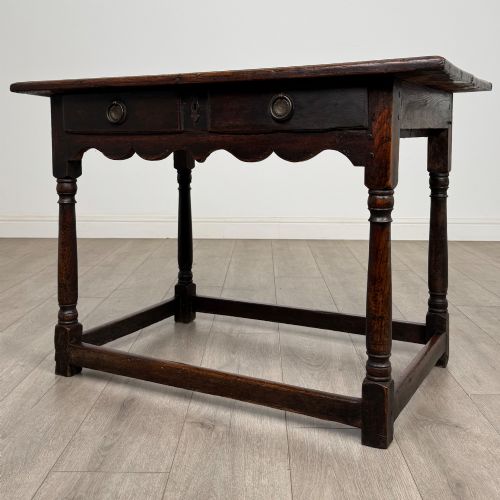ANTIQUE 18TH CENTURY GEORGIAN SIDE TABLE IN OAK - ADDITIONAL PHOTO 1