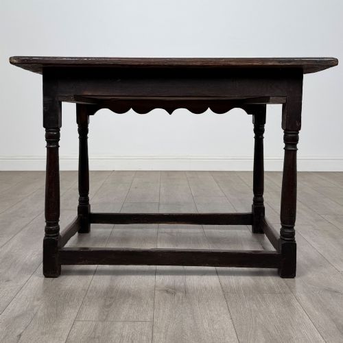 ANTIQUE 18TH CENTURY GEORGIAN SIDE TABLE IN OAK - ADDITIONAL PHOTO 4