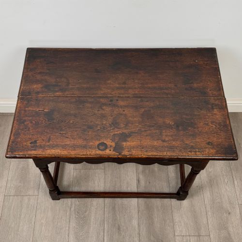 ANTIQUE 18TH CENTURY GEORGIAN SIDE TABLE IN OAK - ADDITIONAL PHOTO 8