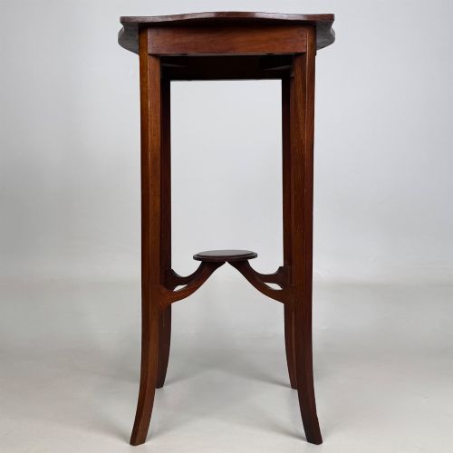 ANTIQUE 20TH CENTURY EDWARDIAN SIDE TABLE IN MAHOGANY - ADDITIONAL PHOTO 4