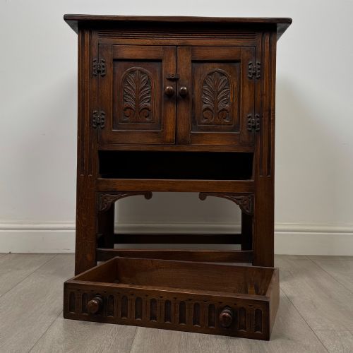 ANTIQUE 20TH CENTURY GOOD QUALITY CARVED OAK CUPBOARD - ADDITIONAL PHOTO 10