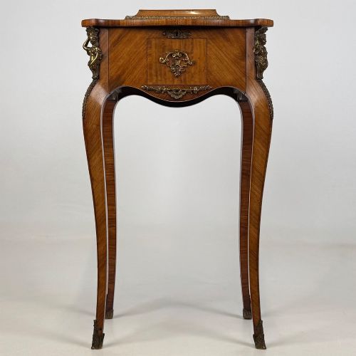ANTIQUE 19TH CENTURY DECORATIVE FRENCH CABINET IN WALNUT