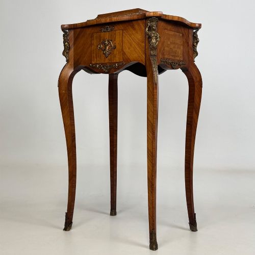 ANTIQUE 19TH CENTURY DECORATIVE FRENCH CABINET IN WALNUT - ADDITIONAL PHOTO 1