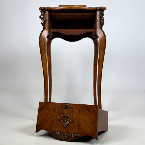 ANTIQUE 19TH CENTURY DECORATIVE FRENCH CABINET IN WALNUT - ADDITIONAL PHOTO 9