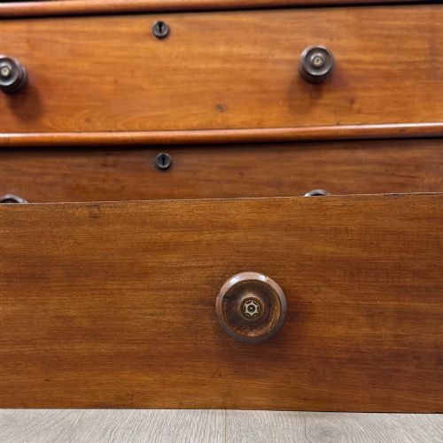 ANTIQUE 19TH CENTURY VICTORIAN MAHOGANY CHEST OF DRAWERS - ADDITIONAL PHOTO 10