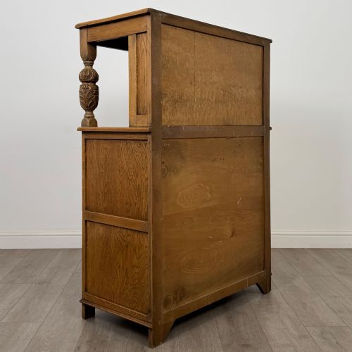 ANTIQUE 20TH CENTURY SMALL GOLDEN OAK COURT CUPBOARD - ADDITIONAL PHOTO 4