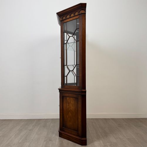 ANTIQUE 20TH CENTURY UNUSUAL DISPLAY CABINET IN MAHOGANY - ADDITIONAL PHOTO 3