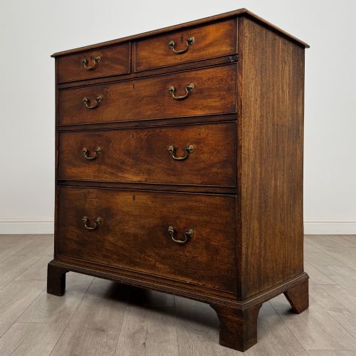 ANTIQUE 18TH CENTURY GEORGIAN MAHOGANY CHEST OF DRAWERS - ADDITIONAL PHOTO 1