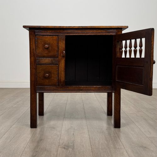 ANTIQUE 20TH CENTURY SMALL GOOD QUALITY CUPBOARD IN OAK - ADDITIONAL PHOTO 1