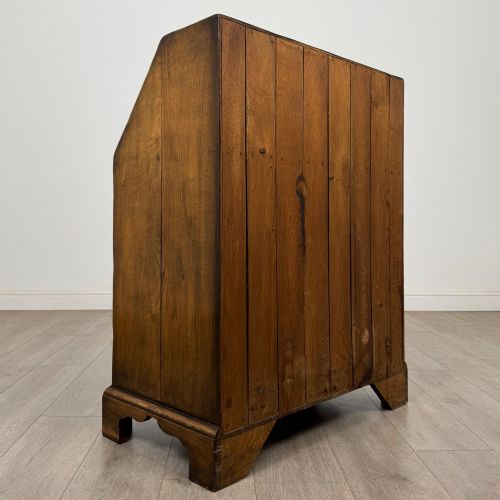 ANTIQUE 20TH CENTURY JACOBEAN STYLE BUREAU IN OAK - ADDITIONAL PHOTO 4