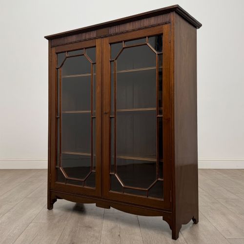 ANTIQUE 20TH CENTURY DISPLAY CABINET BY WARRING GILLOWS LTD - ADDITIONAL PHOTO 2