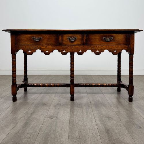 ANTIQUE 20TH CENTURY JACOBEAN STYLE DRESSER BASE IN OAK