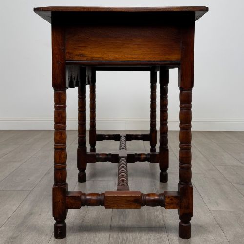 ANTIQUE 20TH CENTURY JACOBEAN STYLE DRESSER BASE IN OAK - ADDITIONAL PHOTO 2