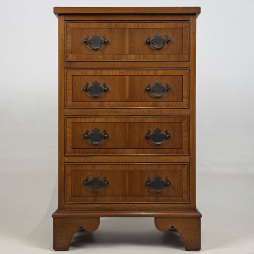antique 20th century small chest of drawers in yew wood - CATEGORY: ANTIQUE CHEST OF DRAWERS - DATED EDWARDIAN
