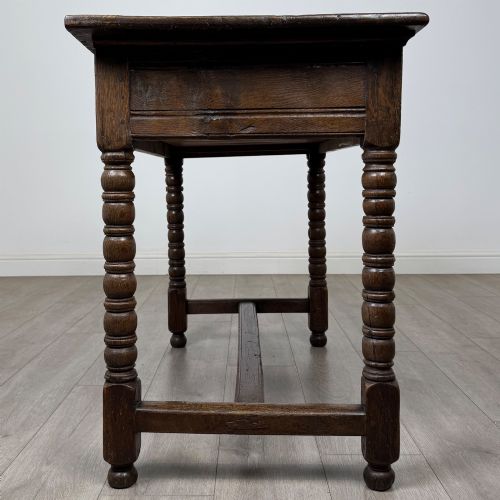 ANTIQUE 18TH CENTURY GEORGIAN BOBBIN TURNED WRITING TABLE IN OAK - ADDITIONAL PHOTO 6