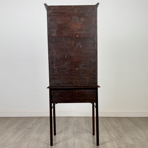 ANTIQUE 18TH CENTURY GEORGIAN DISPLAY CABINET IN MAHOGANY - ADDITIONAL PHOTO 5
