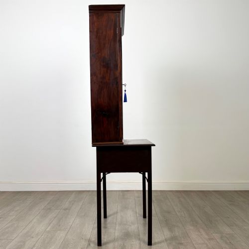 ANTIQUE 18TH CENTURY GEORGIAN DISPLAY CABINET IN MAHOGANY - ADDITIONAL PHOTO 7